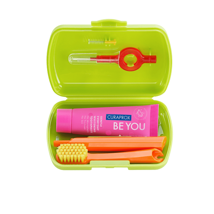 CURAPROX kelioninis rinkinys Travel Set, žalias