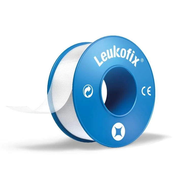 LEUKOFIX vandeniui atsparus permatomas medicininis pleistras plastikinėje ritėje, 2,5 cm x 5 m N1