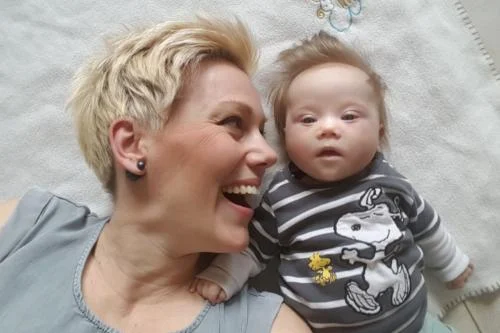 Saulės vaikutį auginanti Sanna: Iva yra laimingiausia mergaitė!