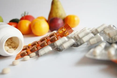 Neatsakingas vitaminų vartojimas gali būti nemažiau žalingas nei jų stoka
