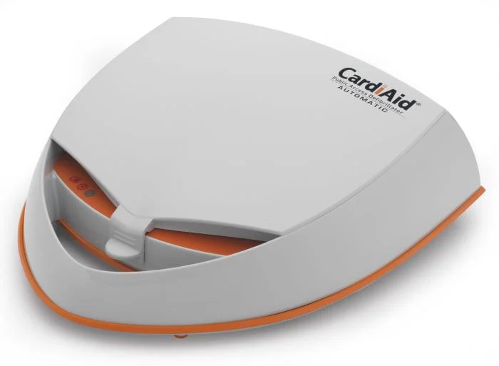 CARDIAID pilnai automatinis defibriliatorius su krepšiu bei pirmosios pagalbos rinkiniu, LT kalba,  N1